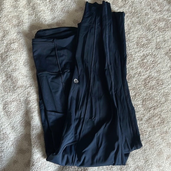 Lululemon Fast and Free Leggings 25” - Picture 1 of 2
